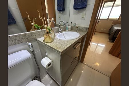 Apartamento à venda com 79m², 2 quartos e 1 vagaBanheiro Social