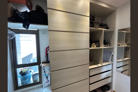 Apartamento à venda com 79m², 2 quartos e 1 vagaCloset da suíte
