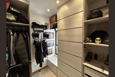 Apartamento à venda com 79m², 2 quartos e 1 vagaCloset da suíte