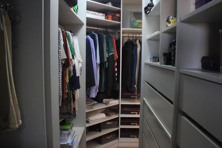 Apartamento à venda com 179m², 3 quartos e 3 vagasCloset da suíte