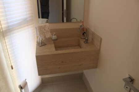 Apartamento à venda com 179m², 3 quartos e 3 vagasLavabo