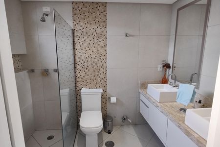 Apartamento à venda com 179m², 3 quartos e 3 vagasBanheiro da Suíte