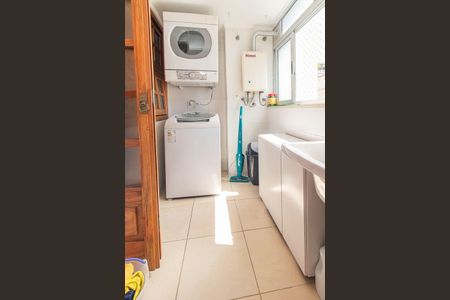 Área de serviço de apartamento para alugar com 3 quartos, 88m² em Mont’Serrat, Porto Alegre