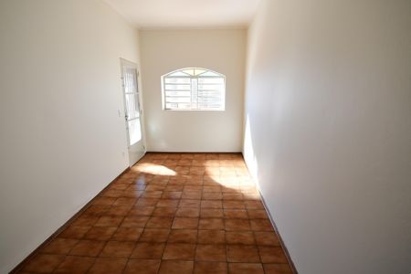 Sala de casa para alugar com 3 quartos, 200m² em Vila 31 de Março, Campinas