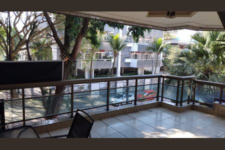 Apartamento para alugar com 100m², 3 quartos e 2 vagas Apartamento para alugar com 100m², 3 quartos e 2 vagasVaranda