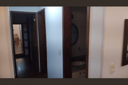 Apartamento para alugar com 100m², 3 quartos e 2 vagas Apartamento para alugar com 100m², 3 quartos e 2 vagasBanheiro