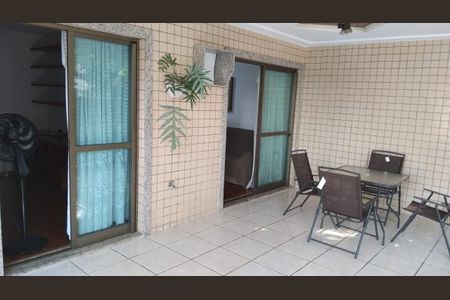 Apartamento para alugar com 100m², 3 quartos e 2 vagas Apartamento para alugar com 100m², 3 quartos e 2 vagasVaranda