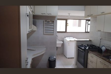 Apartamento para alugar com 100m², 3 quartos e 2 vagas Apartamento para alugar com 100m², 3 quartos e 2 vagasCozinha