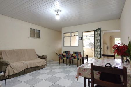 Casa à venda com 100m², 3 quartos e sem vagaSala