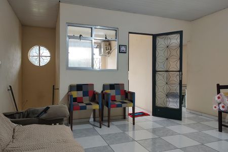 Casa à venda com 100m², 3 quartos e sem vagaSala