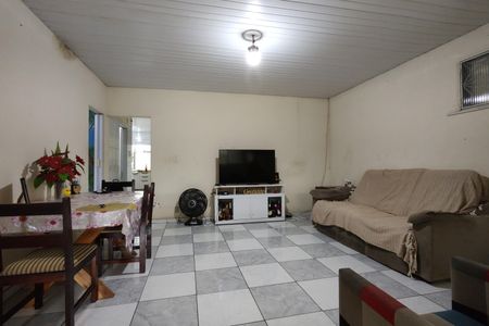 Casa à venda com 100m², 3 quartos e sem vagaSala