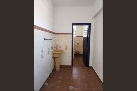 Casa para alugar com 169m², 3 quartos e 5 vagasBanheiro