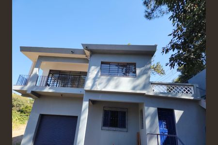 Casa para alugar com 169m², 3 quartos e 5 vagasFachada