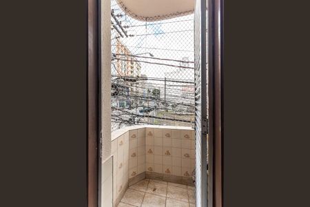 Apartamento para alugar com 74m², 2 quartos e sem vagaVaranda do Quarto 2