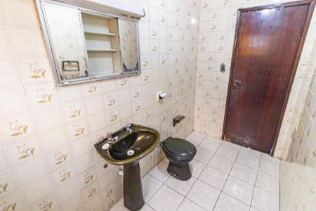 Casa para alugar com 180m², 3 quartos e 3 vagas Casa para alugar com 180m², 3 quartos e 3 vagasBanheiro 2