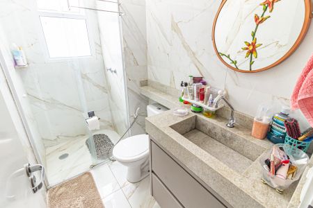 Apartamento à venda com 73m², 2 quartos e 2 vagasBanheiro da Suíte