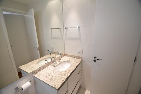 Apartamento para alugar com 113m², 2 quartos e 2 vagasBanheiro Suíte