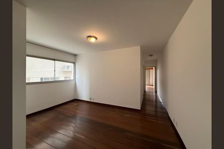 Apartamento à venda com 65m², 2 quartos e 1 vagaSala