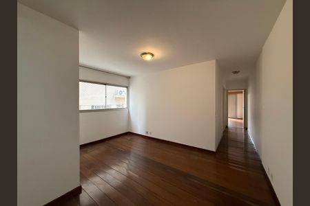 Apartamento à venda com 65m², 2 quartos e 1 vagaSala