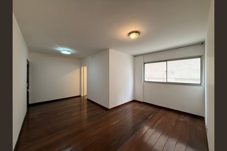 Apartamento à venda com 65m², 2 quartos e 1 vagaSala