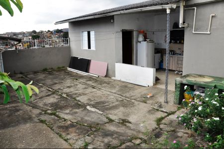 Casa para alugar com 200m², 2 quartos e 1 vaga Casa para alugar com 200m², 2 quartos e 1 vagaQuintal