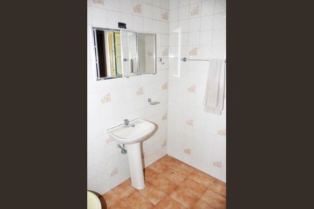 Casa para alugar com 200m², 2 quartos e 1 vaga Casa para alugar com 200m², 2 quartos e 1 vagaDetalhe - Banheiro Social