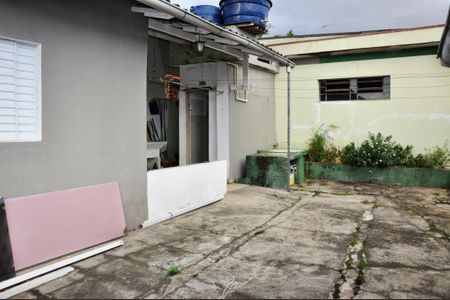 Casa para alugar com 200m², 2 quartos e 1 vaga Casa para alugar com 200m², 2 quartos e 1 vagaQuintal