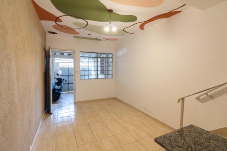 Sala de casa à venda com 2 quartos, 61m² em Jardim Rizzo, São Paulo