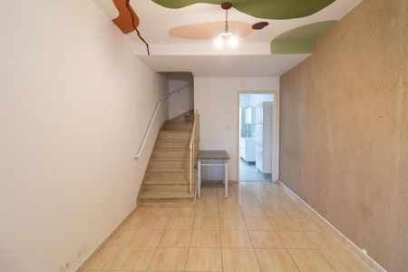 Sala de casa à venda com 2 quartos, 61m² em Jardim Rizzo, São Paulo