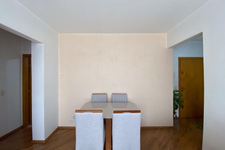 Apartamento à venda com 72m², 2 quartos e sem vagaSala