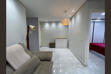 Sala de apartamento para alugar com 2 quartos, 40m² em Jardim D’abril, São Paulo