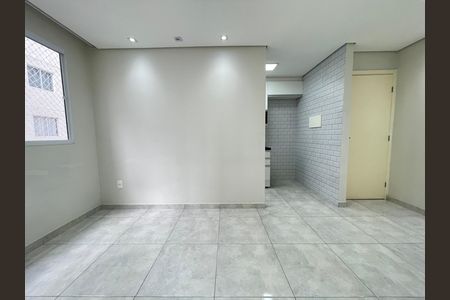 Sala de apartamento para alugar com 2 quartos, 40m² em Jardim D’abril, São Paulo
