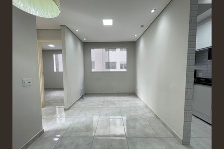 Sala de apartamento para alugar com 2 quartos, 40m² em Jardim D’abril, São Paulo