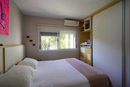 Casa de condomínio à venda com 190m², 3 quartos e 2 vagasSuite