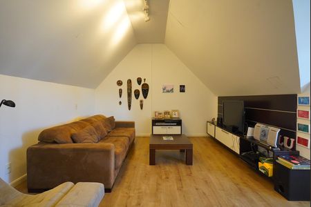 Casa de condomínio à venda com 190m², 3 quartos e 2 vagasSala de estar