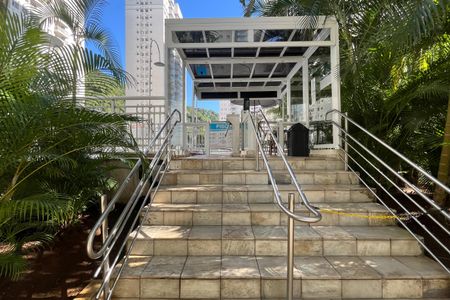 Apartamento para alugar com 64m², 2 quartos e 1 vagaÁrea comum