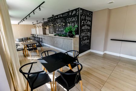 Apartamento para alugar com 50m², 2 quartos e 1 vaga Apartamento para alugar com 50m², 2 quartos e 1 vagaÁrea comum - Salão de festas