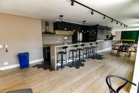 Apartamento para alugar com 50m², 2 quartos e 1 vaga Apartamento para alugar com 50m², 2 quartos e 1 vagaÁrea comum - Salão de festas