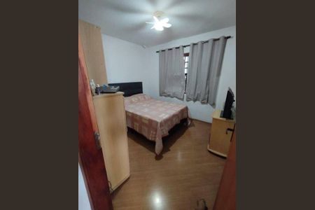 Casa à venda com 3 quartos, 130m² em Vila Dalva, São Paulo