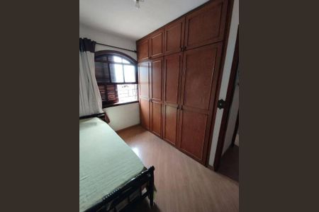 Casa à venda com 3 quartos, 130m² em Vila Dalva, São Paulo