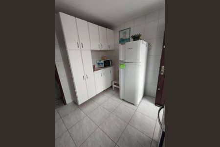 Casa à venda com 3 quartos, 130m² em Vila Dalva, São Paulo