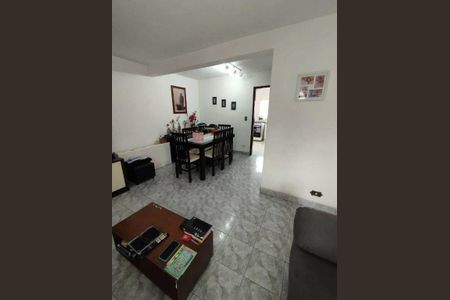 Casa à venda com 3 quartos, 130m² em Vila Dalva, São Paulo