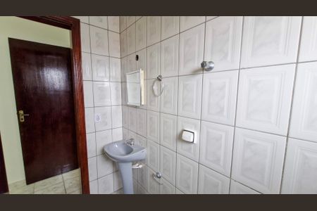 Casa para alugar com 120m², 3 quartos e 2 vagasBanheiro