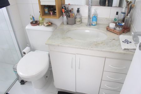 Apartamento à venda com 80m², 3 quartos e 2 vagasBanheiro da Suíte