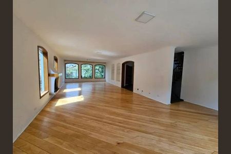 Casa à venda com 4 quartos, 389m² em Vila Antonio, São Paulo