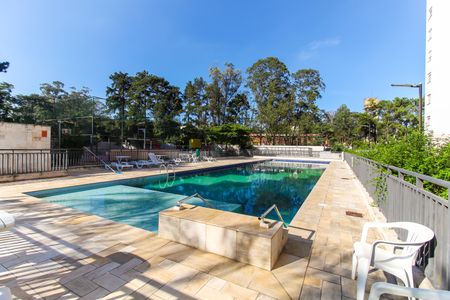 Apartamento à venda com 41m², 2 quartos e sem vagaÁrea comum - Piscina