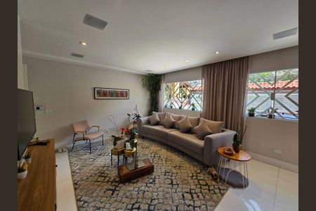 Casa à venda com 3 quartos, 113m² em Vila Pirajussara, São Paulo