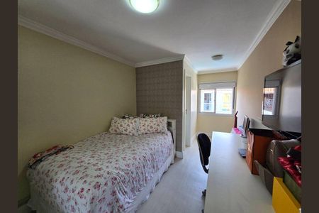 Casa à venda com 3 quartos, 113m² em Vila Pirajussara, São Paulo