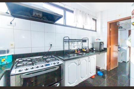 Apartamento à venda com 163m², 4 quartos e 2 vagasCozinha