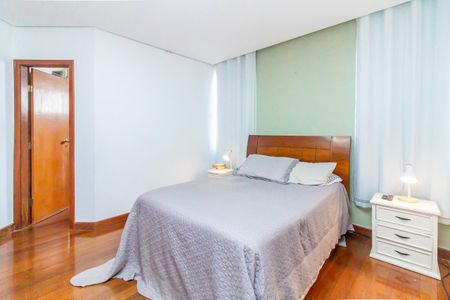 Apartamento à venda com 163m², 4 quartos e 2 vagasSuíte 3